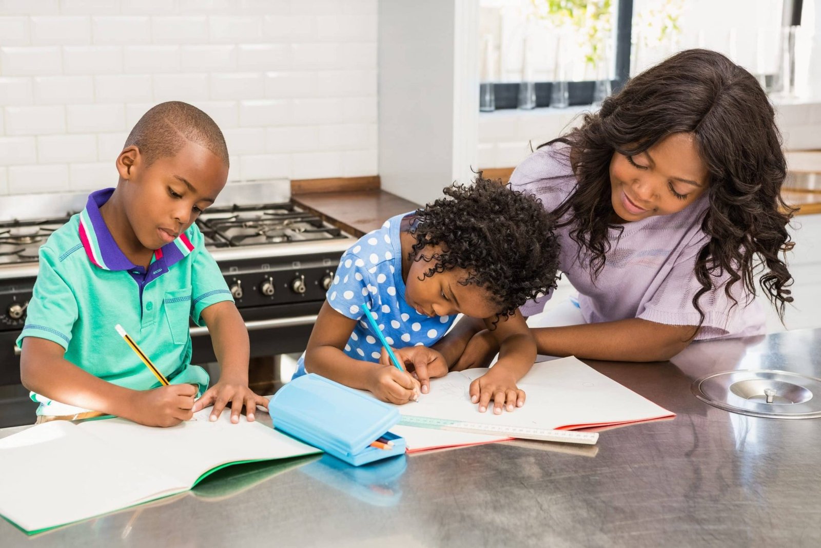 how to successfully balance your business and blog with your family