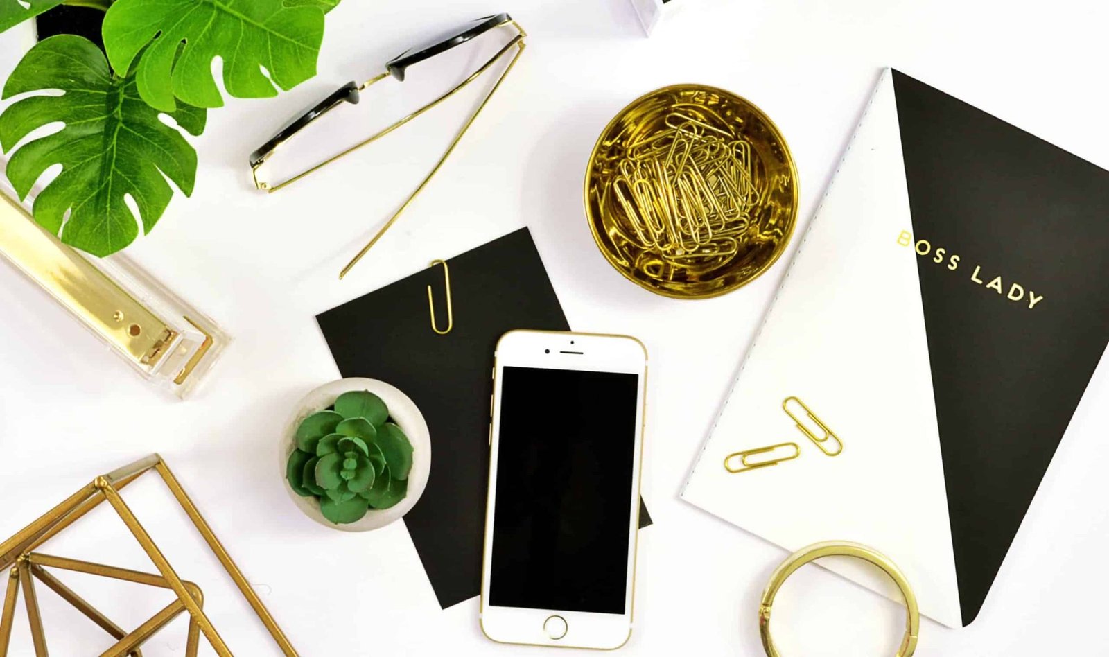 Becoming your own boss isn't an easy transition, especially for moms leaving the workforce to work at home. Here are 5 ways to succeed and excel as a mompreneur and not waste time struggling with having a healthy business mindset. #Mompreneur #MomBoss