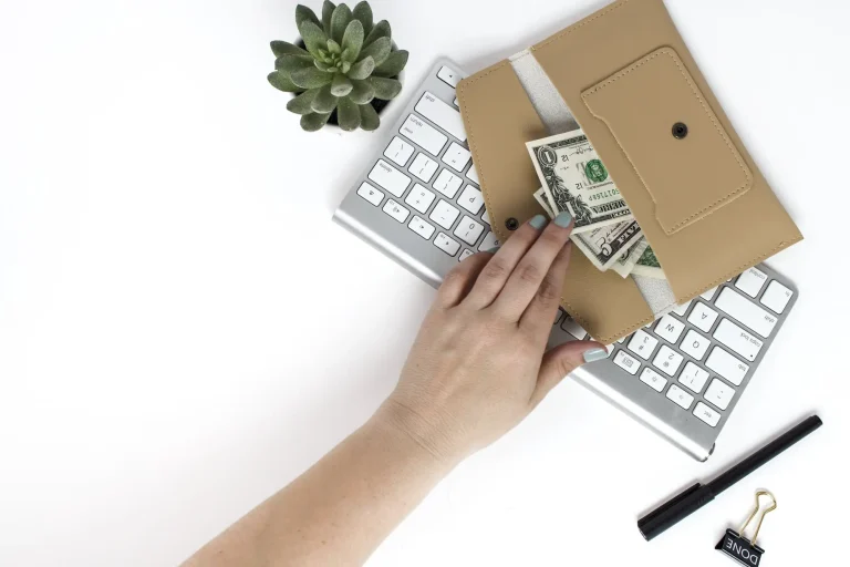 How to Make Money with a Blog (for Beginners)