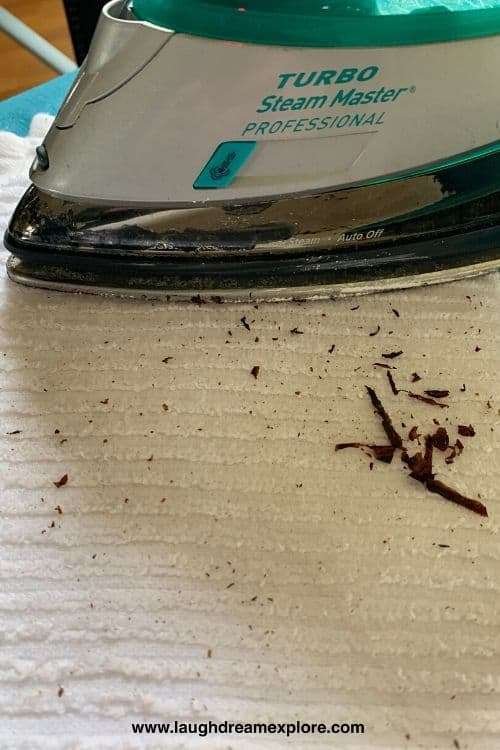 how to clean your iron with vinegar