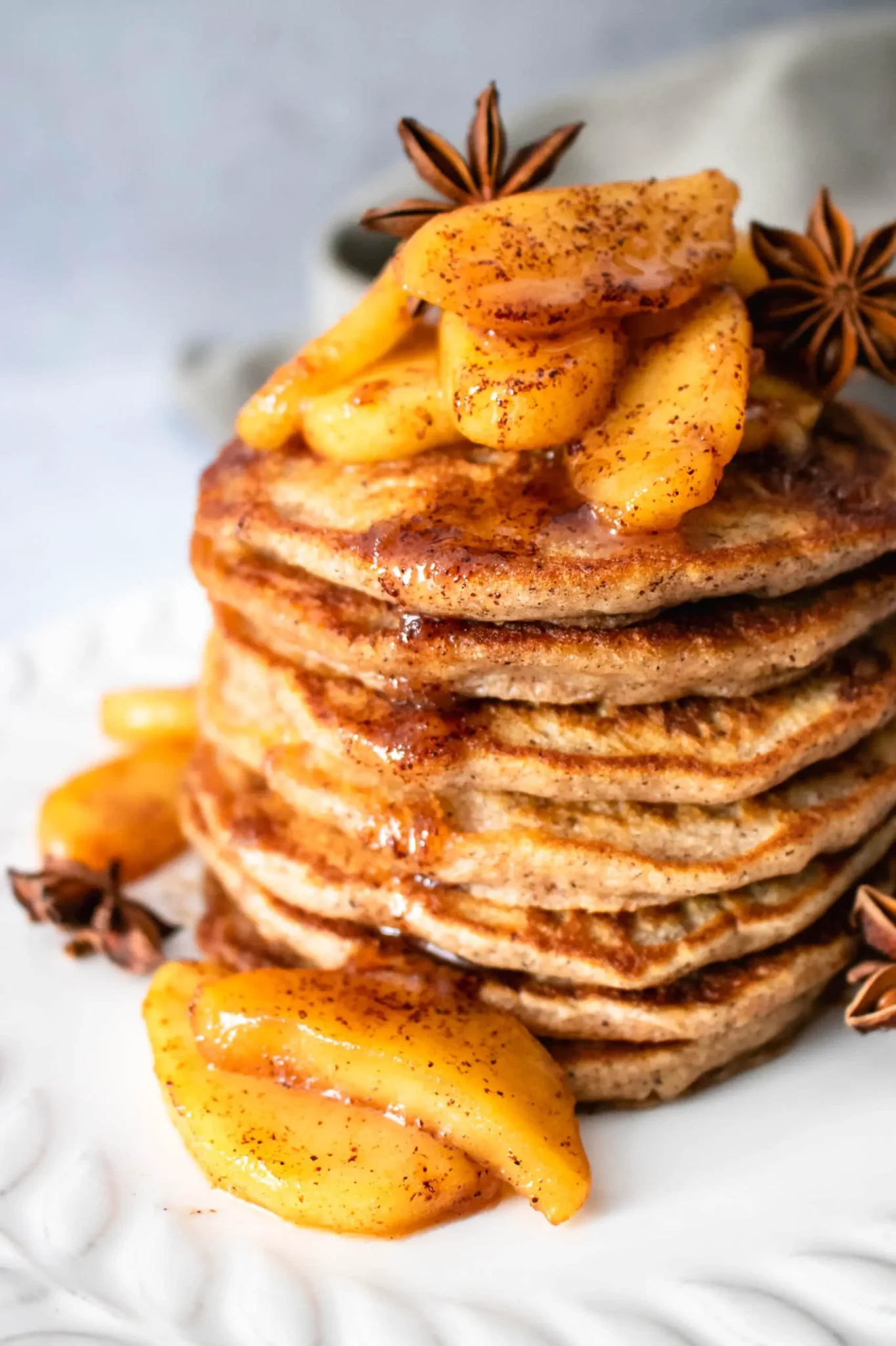 vegan apple cinnamon pancakes