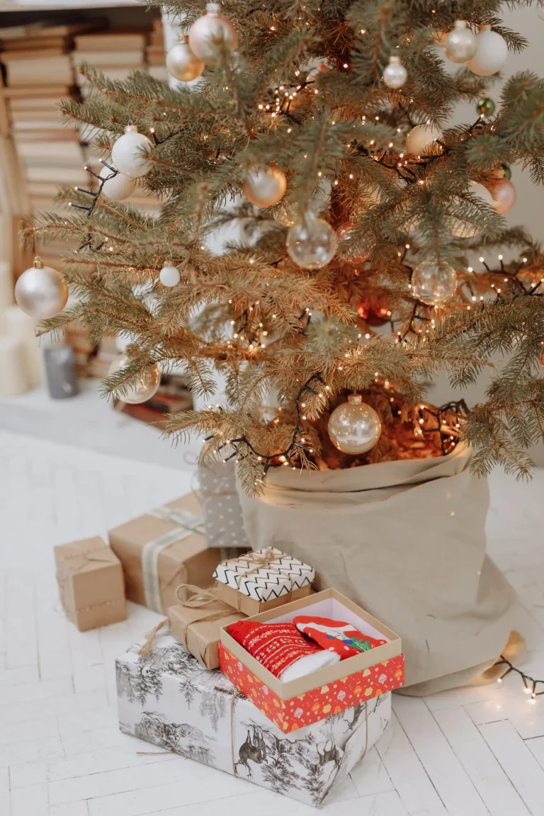 featured photo for Thoughtful Gifts For Clients To Show Gratitude blog post