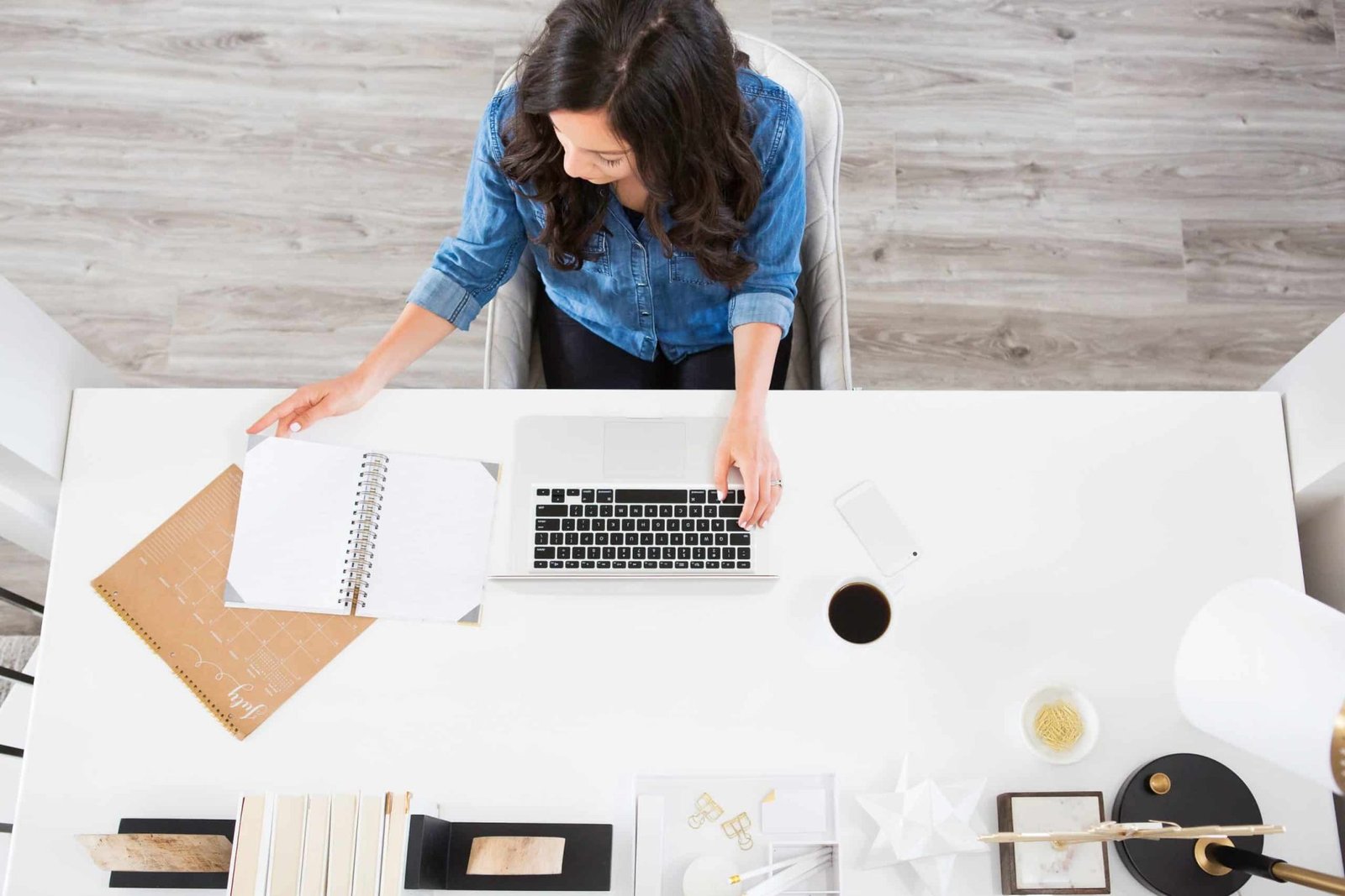 The Fast Track to Making Money Blogging (without all of the hustle!)