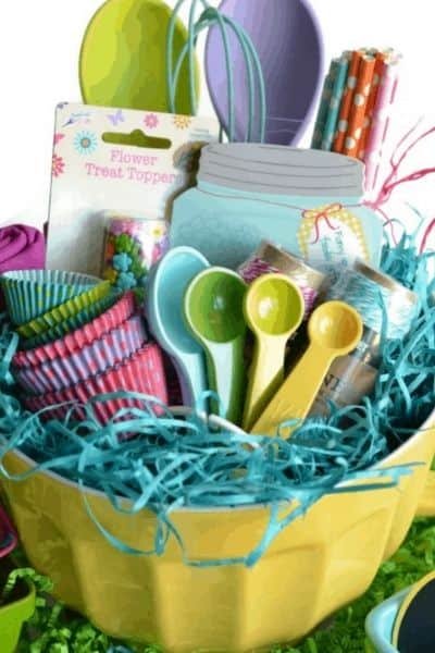 EASTER BASKET WREATH