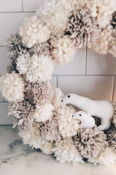 POM-POM CHRISTMAS WREATH