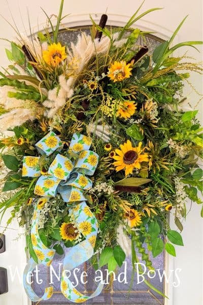 RED AND GOLD CHRISTMAS WREATH