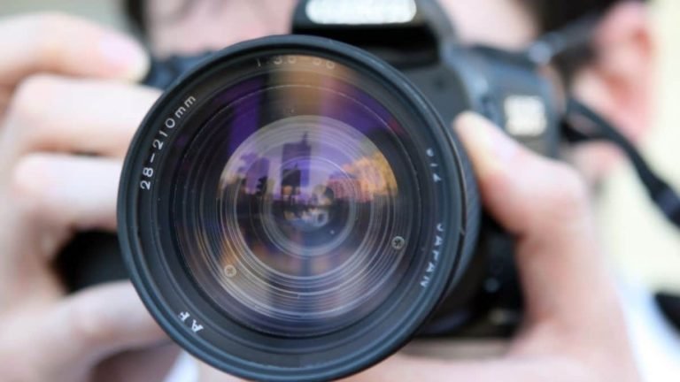 picture sources with a free license