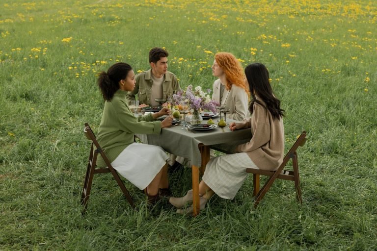 6 communication tips to help you succeed in making new friends