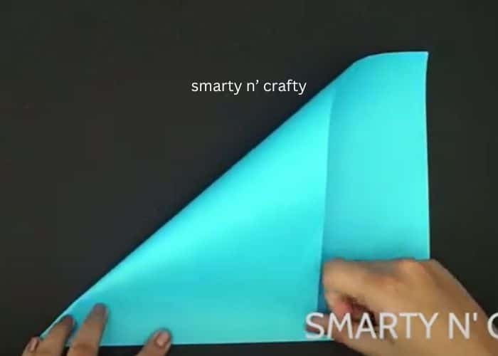 STEPS TO MAKE A CRANE ORIGAMI