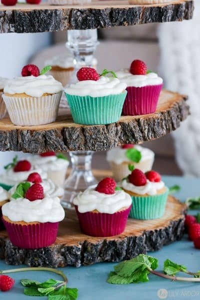 3-TIERED CUPCAKE STAND