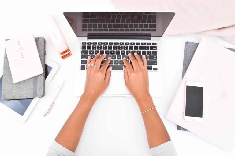 What Are The Advantages and Disadvantages of Blogging?