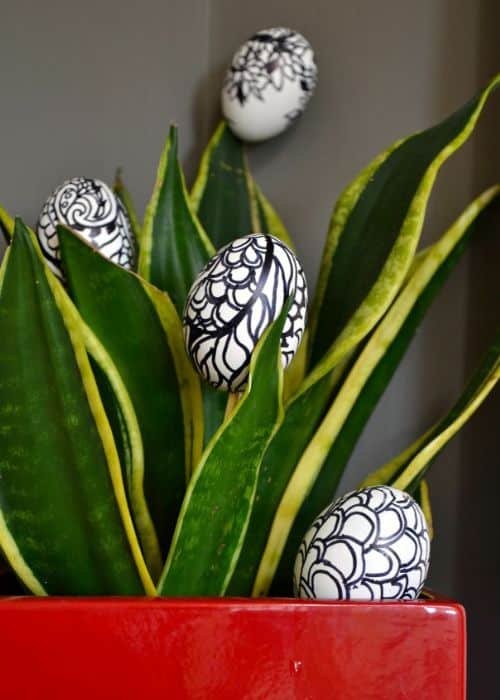 Sharpie Doodle Easter Eggs