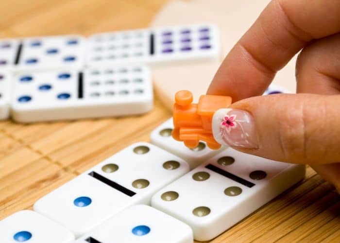 Domino Train