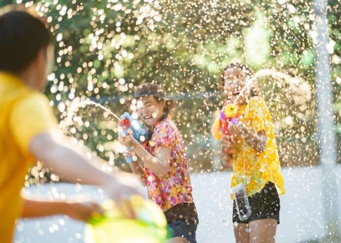 Jumbo water gun